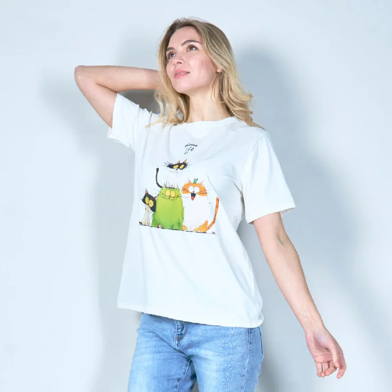 Whimsical cat trio graphic tee wholesale European
