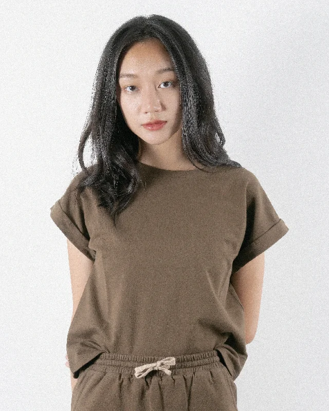DARK BROWN