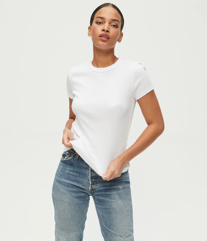 Lexy Tee Laid - back Women's Vibe