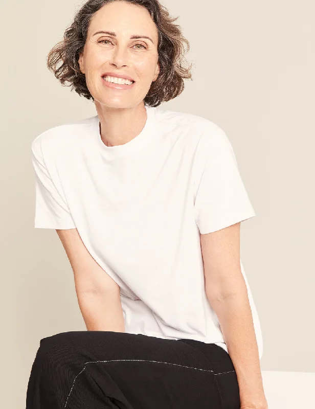 Women's Classic Crew Neck T-Shirt - White Feminine Women's Soft 