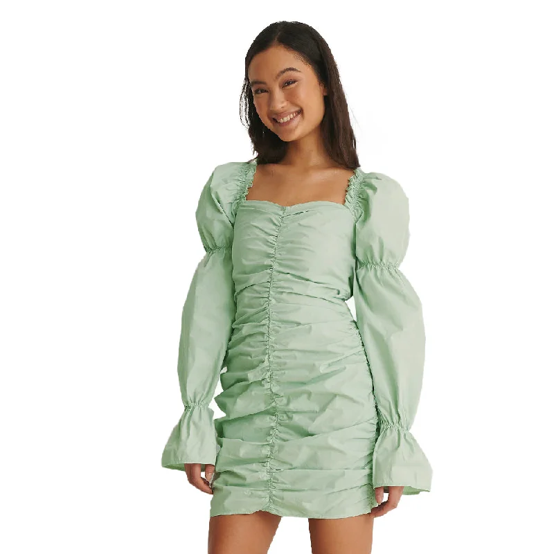 Women's Short Dress With Exaggerated Sleeves,Light Green Dapper Women's Bow - adorned Women's Short Dress With Exaggerated Sleeves,Light Green Dapper Women's Bow - adorned