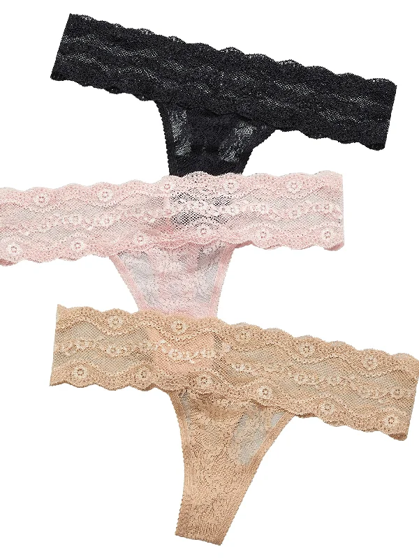 b.tempt'd by Wacoal Women's Lace Kiss Thong 3-Pack