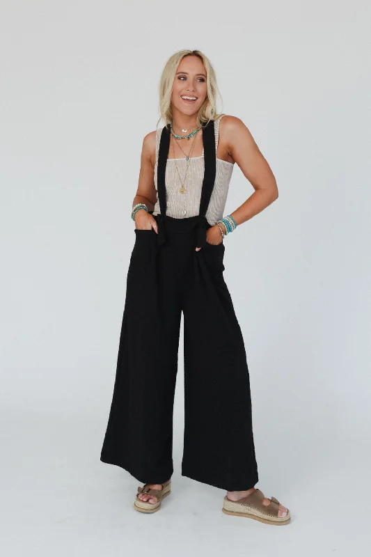 The Nest Lilia Jumpsuit - Black performance